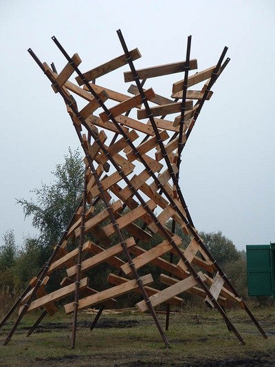 0_tower_sculpture_onsite
